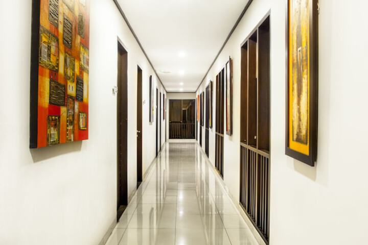 Ballroom/Hall 51 of 60