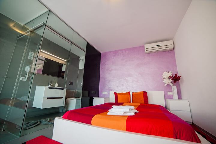 Room 18 of 51