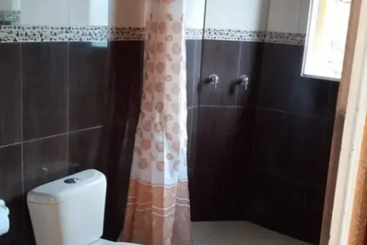 Room 8 of 11