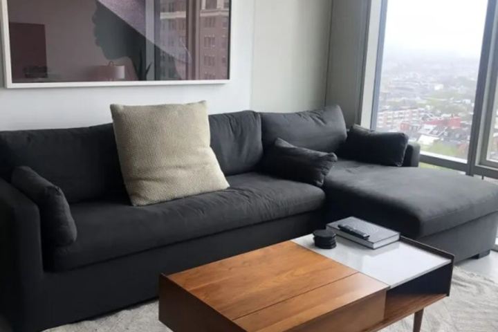 Room 6 of 13