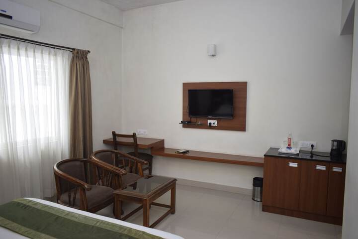 Room 3 of 35