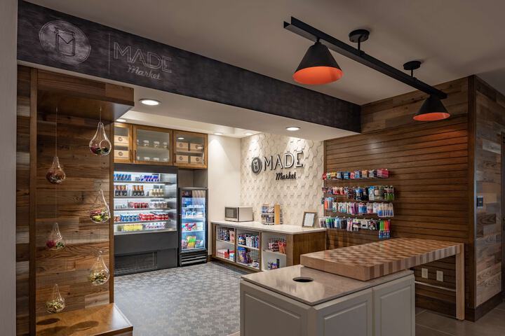 Snack bar