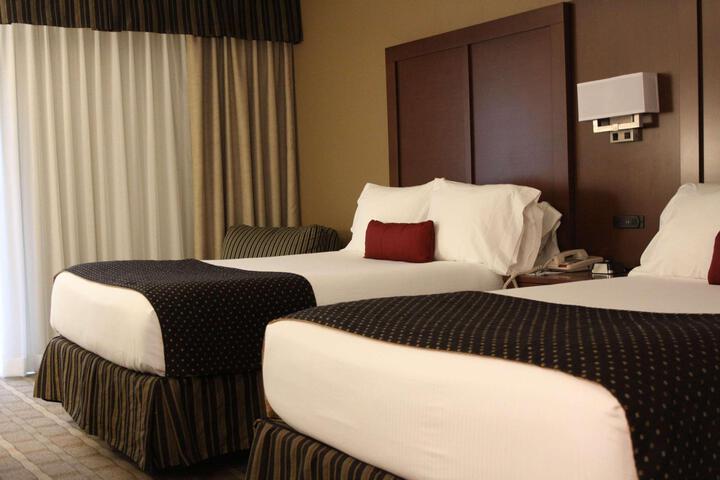 2 Double Beds (1 of 4)