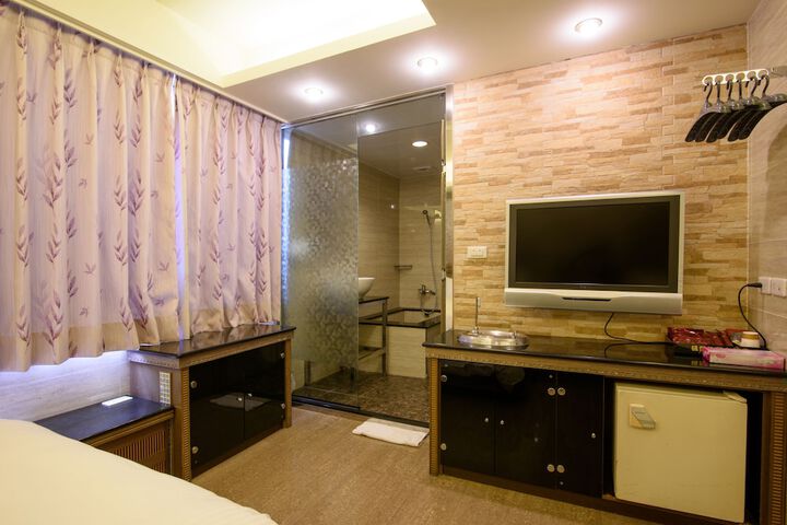 Room 7 of 41