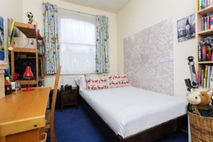 Room 9 of 25