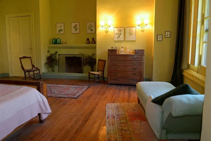Room 4 of 21