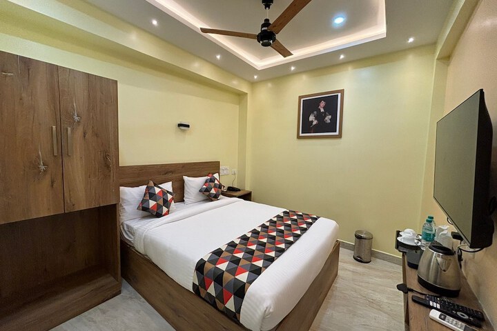 Room 4 of 23