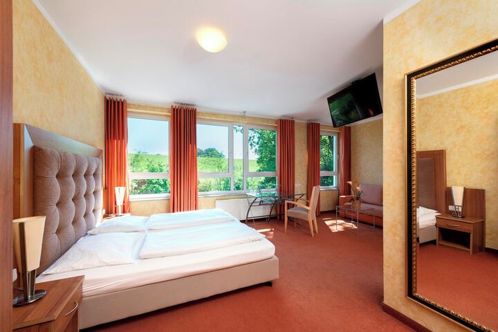 Room 10 of 31