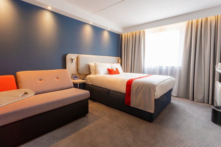 Room 20 of 76