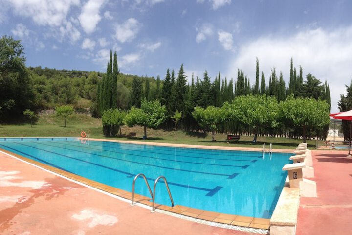Pool 128 of 183