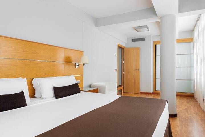 Room 29 of 90