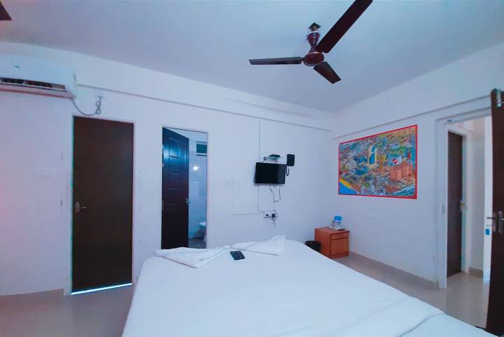 Room 6 of 20