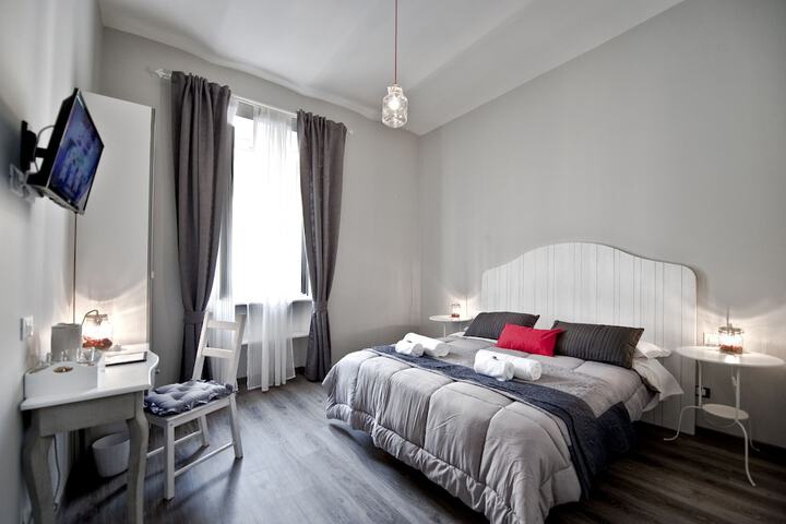 Room 10 of 82