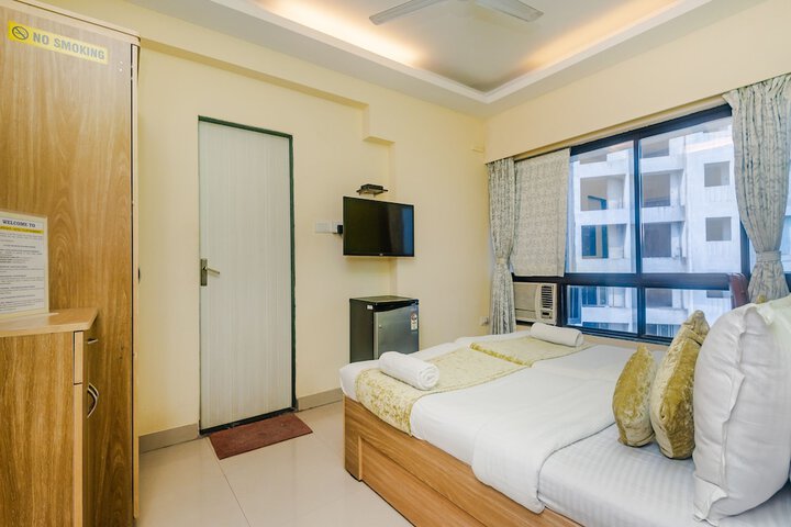 Room 19 of 102