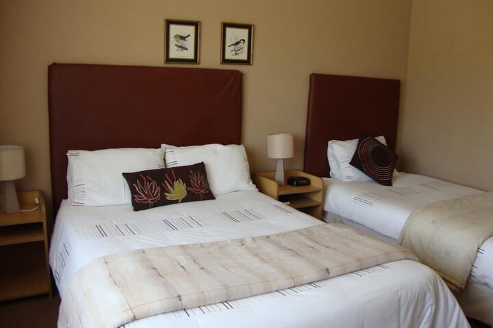 Room 3 of 28