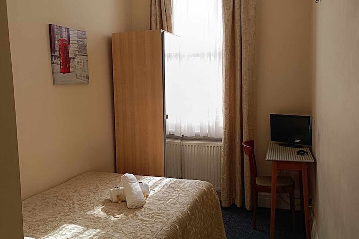 Room 176 of 283