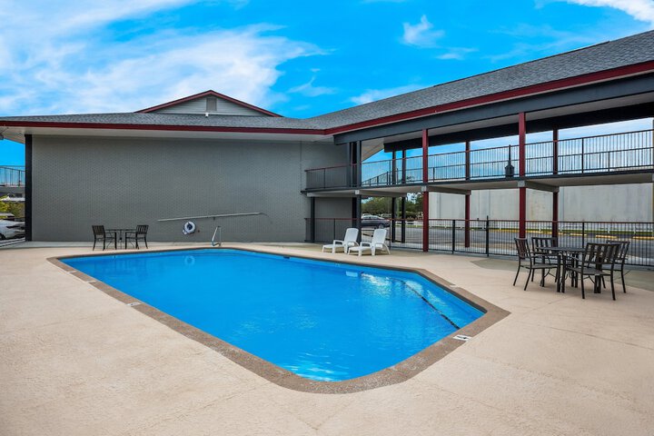 Pool 26 of 34