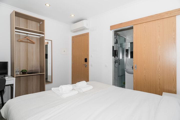 Room 41 of 76