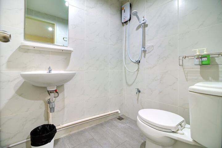 Room 14 of 20