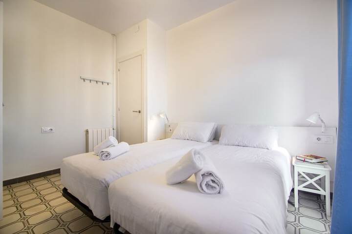 Room 27 of 115