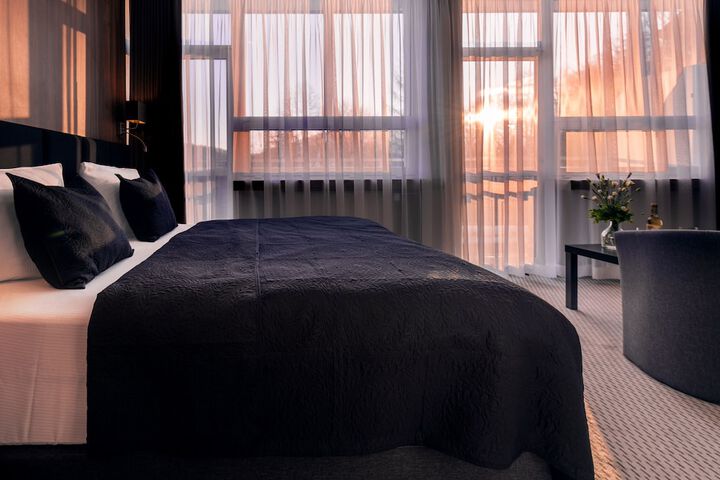 Room 15 of 74