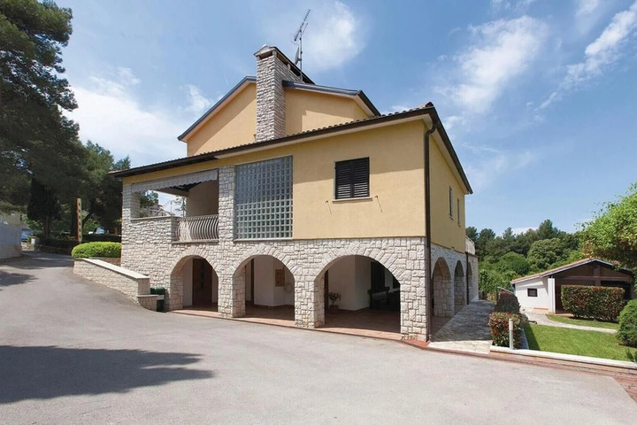 Beautiful Home in Rovinj With Wifi and 1 Bedrooms