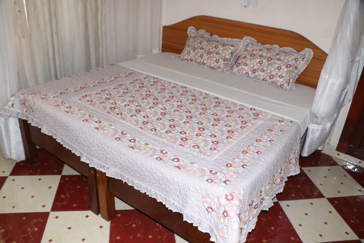 Room 15 of 53
