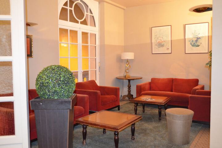 Hotel Interior 4 of 31