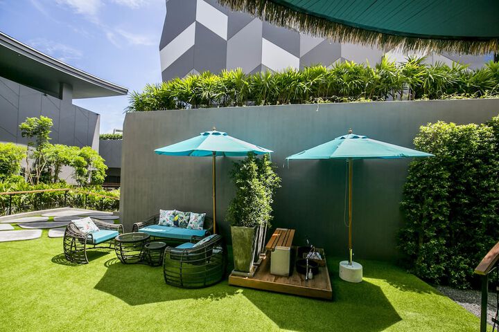Hotel Exterior 138 of 148