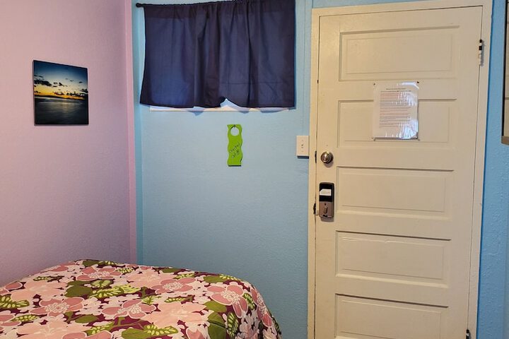 Room 72 of 222
