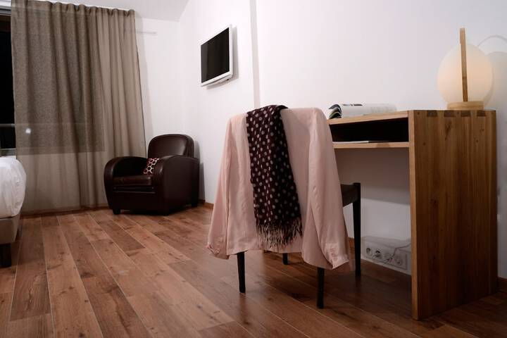Room 44 of 115