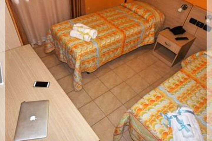 Room 44 of 70