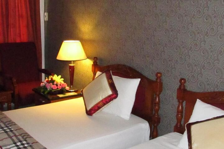 Room 27 of 67