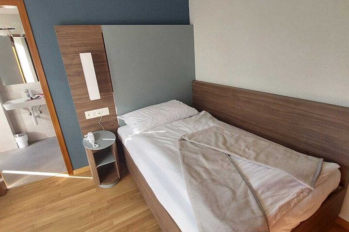 Room 18 of 70
