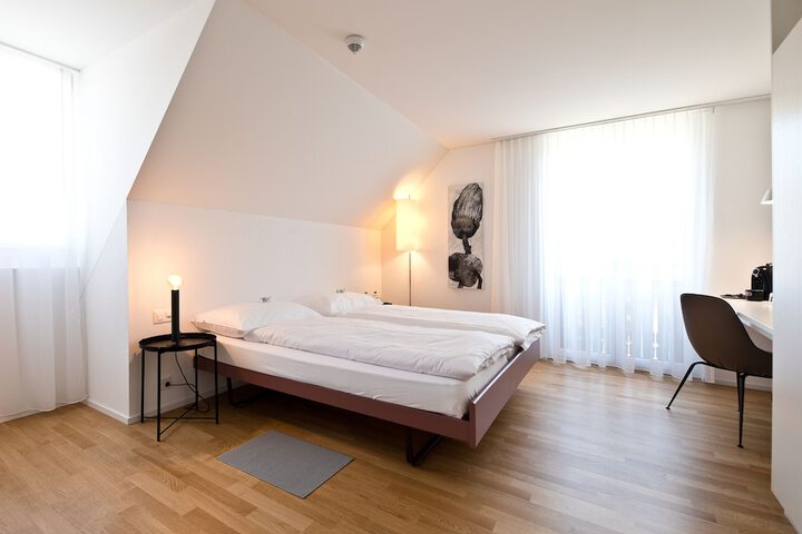 Room 14 of 24