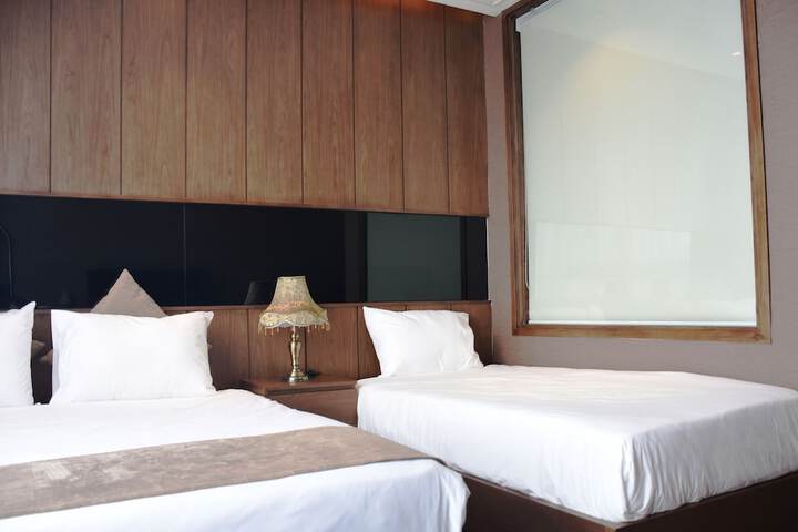 Room 12 of 68
