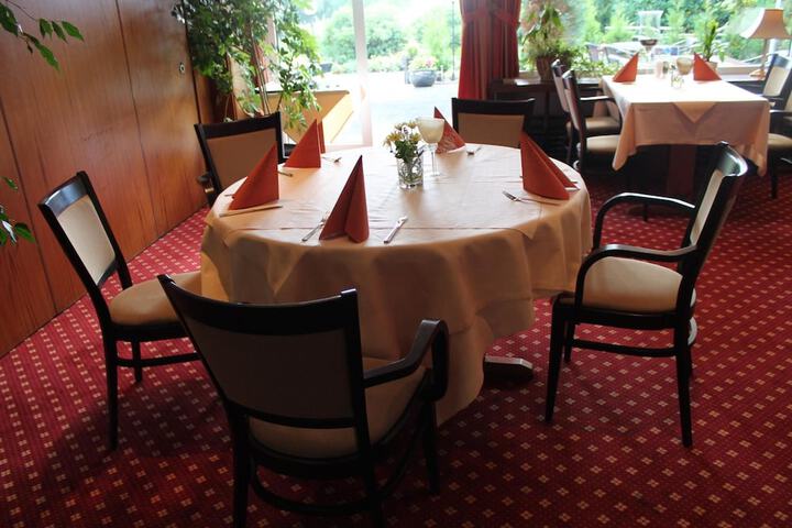 Dining Photos