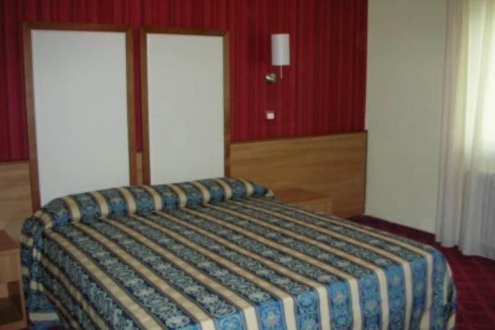 Room 8 of 78