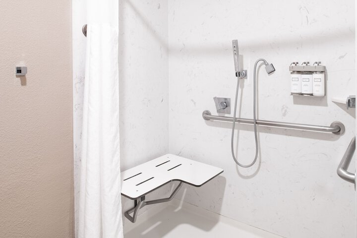 Room 21 of 50