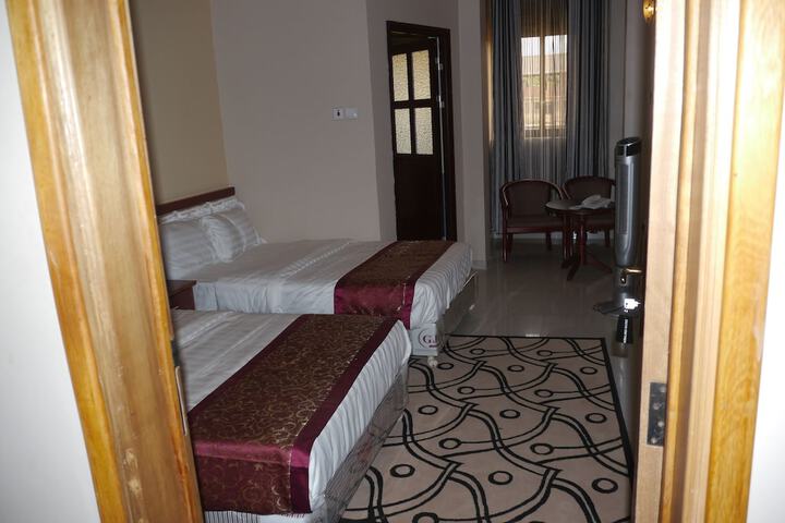 Room 4 of 29