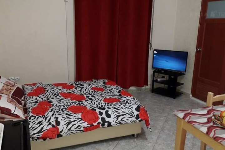 Room 11 of 18