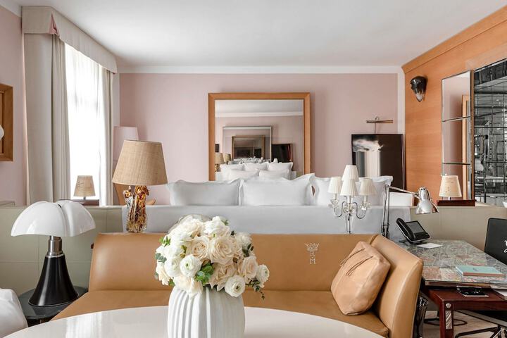 Room 46 of 261