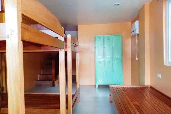 Room 5 of 17