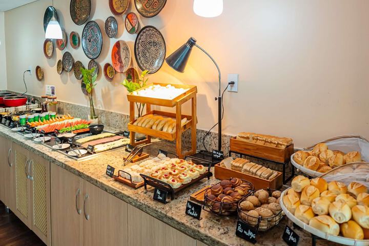 Breakfast/Coffee Service 87 of 175