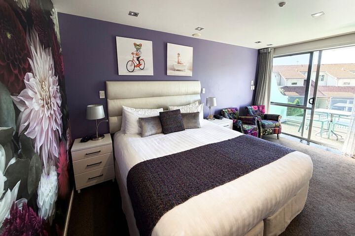 Room 44 of 115