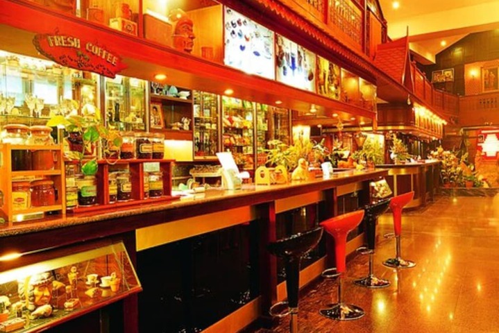 Dining Photos