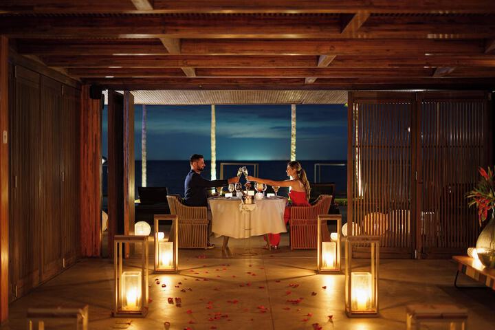 Dining 159 of 193