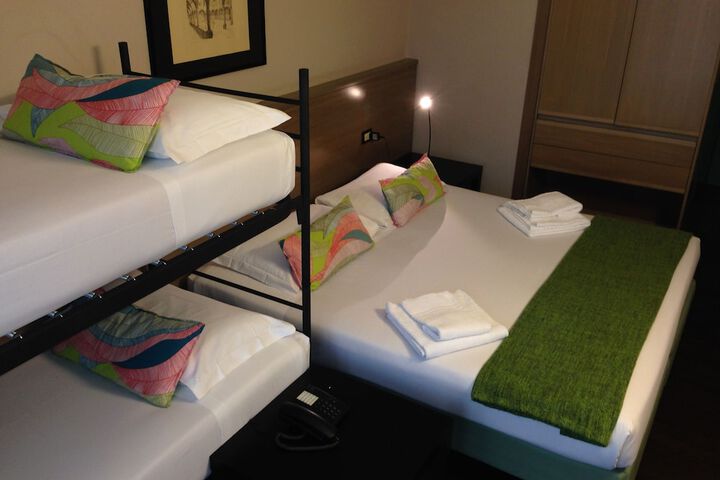 Room 14 of 34