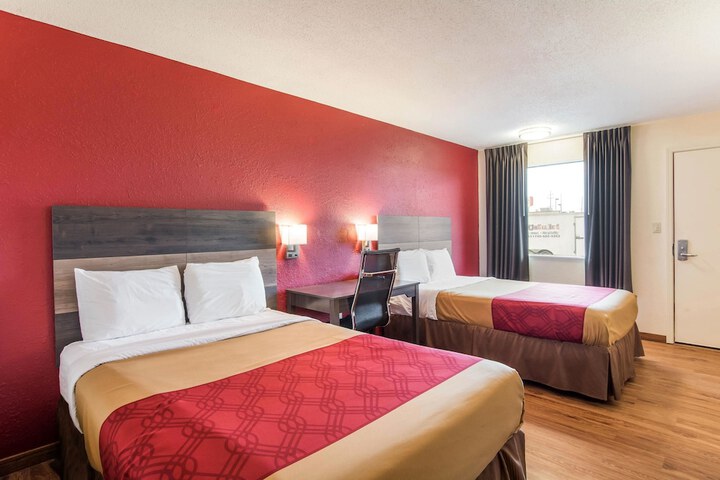 1 Queen Bed (1 of 22)