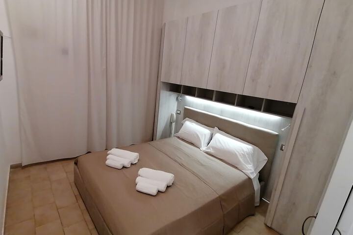 Room 22 of 64